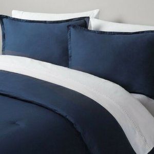 Room Essentials King 3pc Easy-Care Duvet Cover & Sham Set - Navy Blue